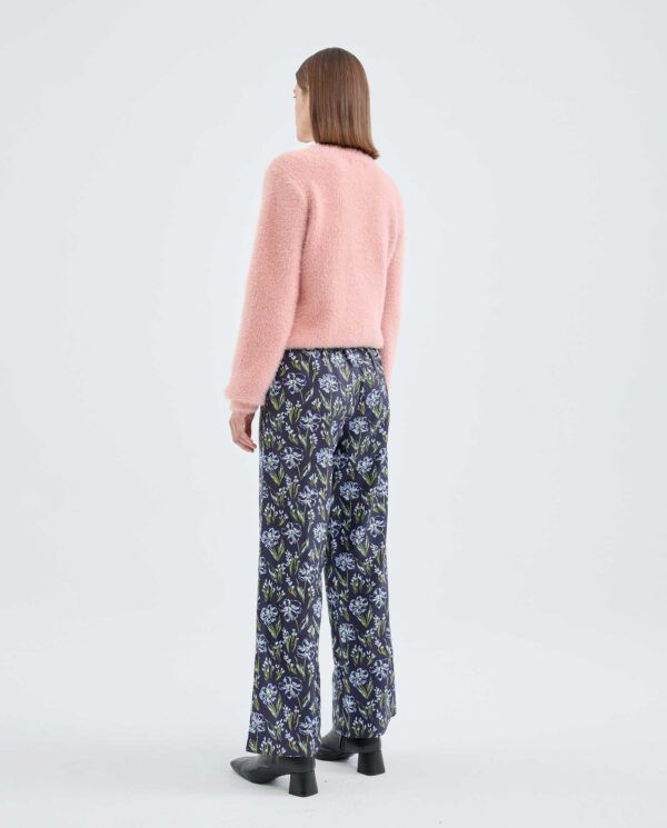 Pantalon largo recto con estampado floral