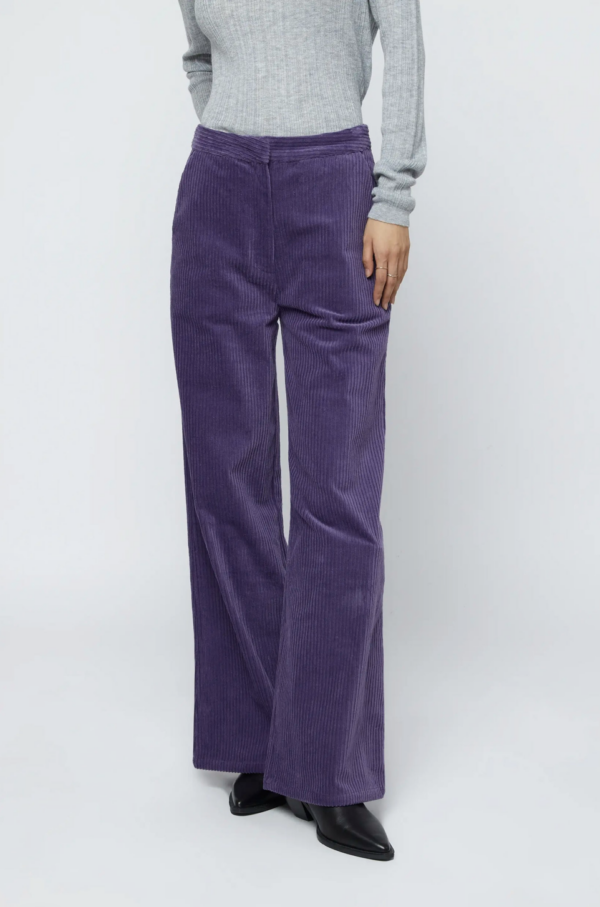 PANTALON RECTO PANA MORADO